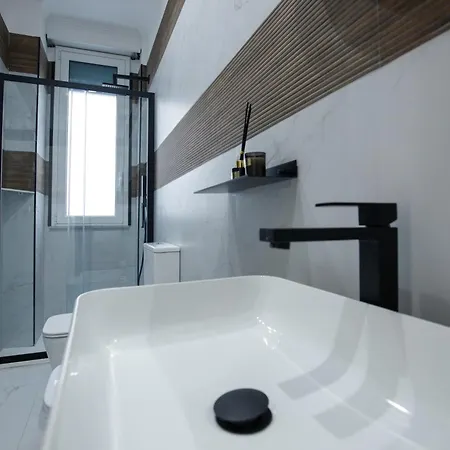 Operaprimasuite In Centro 4*