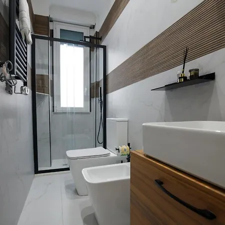 Operaprimasuite In Centro Guest house