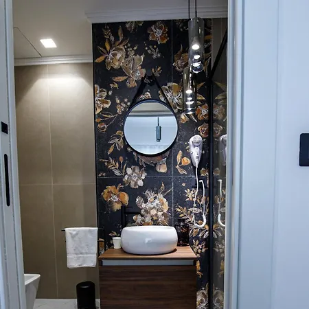 Operaprimasuite In Centro 4*