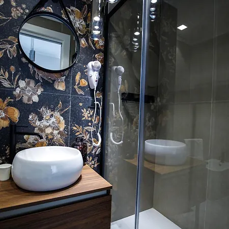 Maison d'hôtes Operaprimasuite In Centro 4*