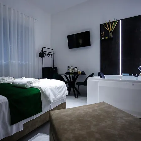 Maison d'hôtes Operaprimasuite In Centro 4*