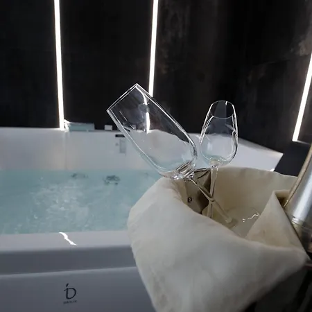 Maison d'hôtes Operaprimasuite In Centro