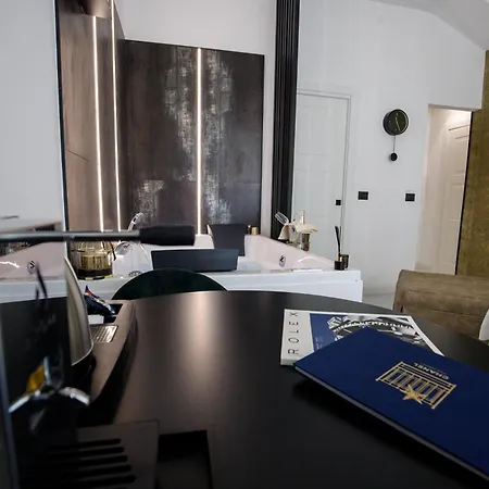 Operaprimasuite In Centro