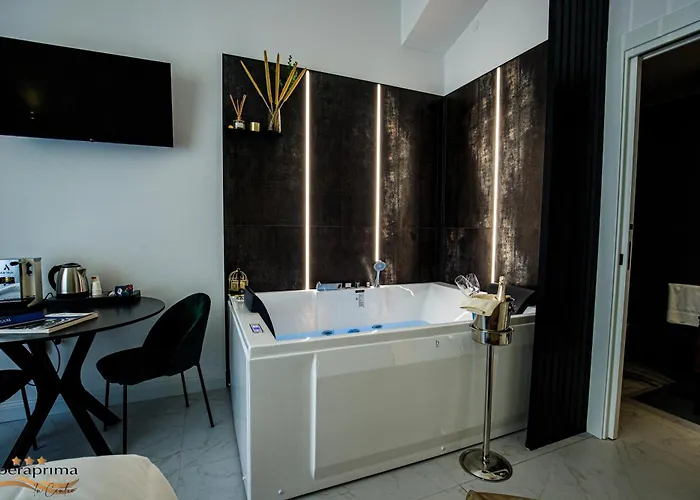 Πανσιόν Operaprimasuite In Centro 4*