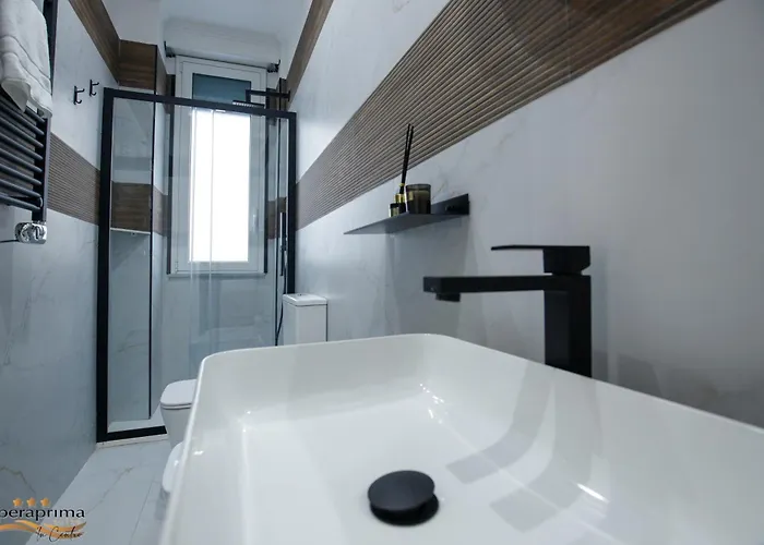 Operaprimasuite In Centro 4*