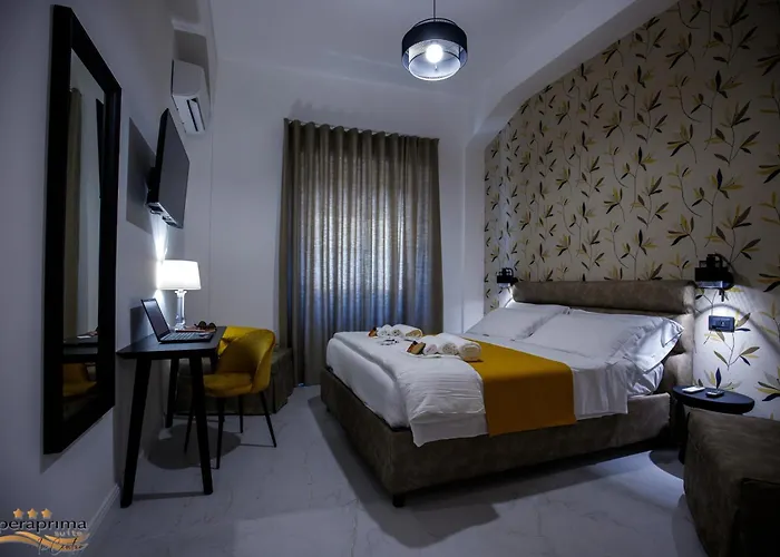 Operaprimasuite In Centro Πανσιόν 4*