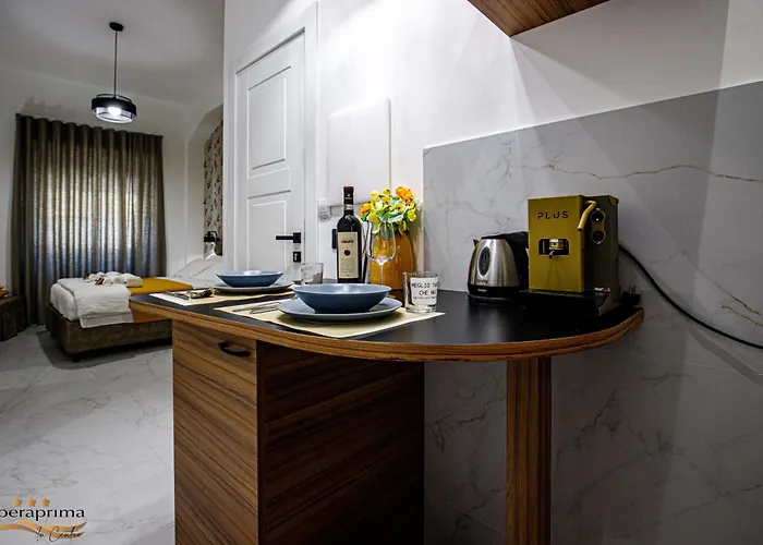 Operaprimasuite In Centro Πανσιόν 4*