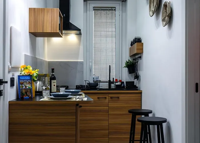 Operaprimasuite In Centro Πανσιόν 4*