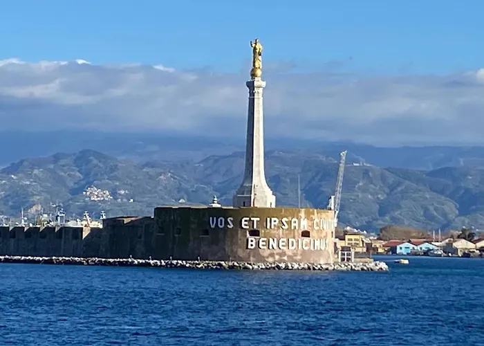 Πανσιόν Operaprimasuite In Centro Μεσίνα